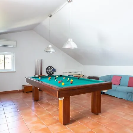 Aroeira, Private Pool, Space For 8 Guests