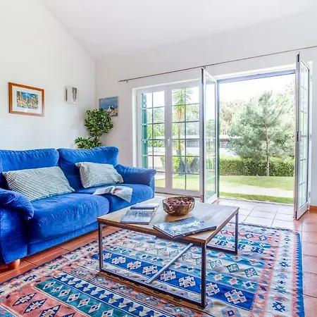 Aroeira, Private Pool, Space For 8 Guests