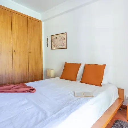 Aroeira, Private Pool, Space For 8 Guests