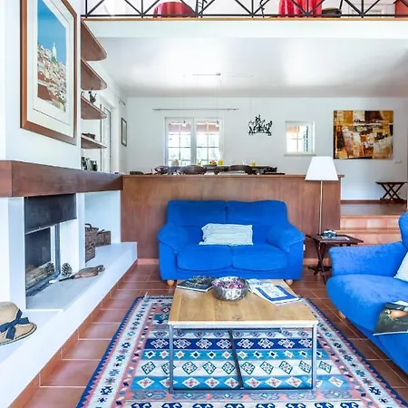 빌라 Aroeira, Private Pool, Space For 8 Guests