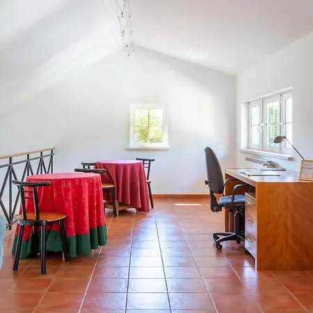 Aroeira, Private Pool, Space For 8 Guests 빌라 세투발