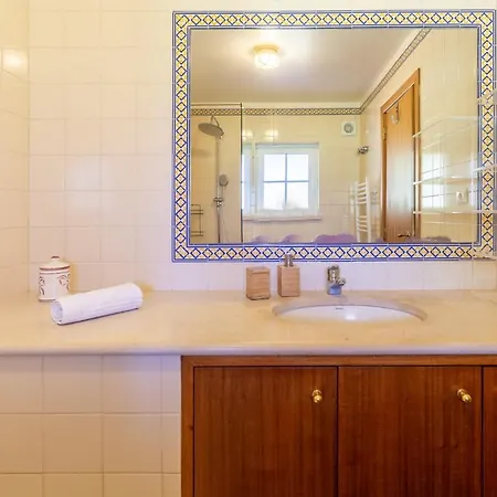 Aroeira, Private Pool, Space For 8 Guests 세투발