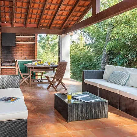 Aroeira, Private Pool, Space For 8 Guests 세투발